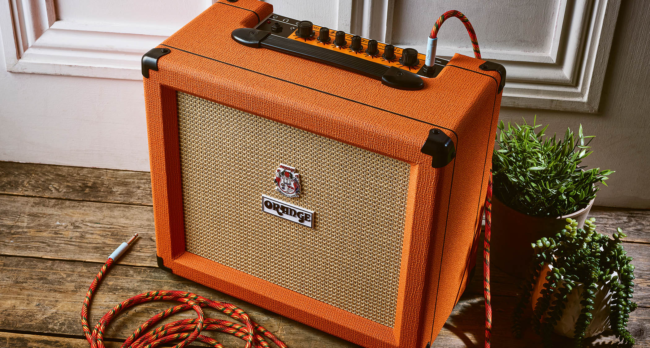 Orange O Tone 40: the new solid-state combo from the iconic British amp brand has the classic orange vinyl, wheat-coloured basketweave grille clothe and orange and white control panel with black dials.