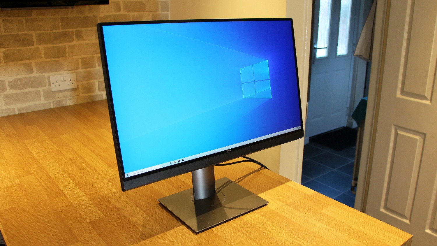Dell UP2720Q monitor