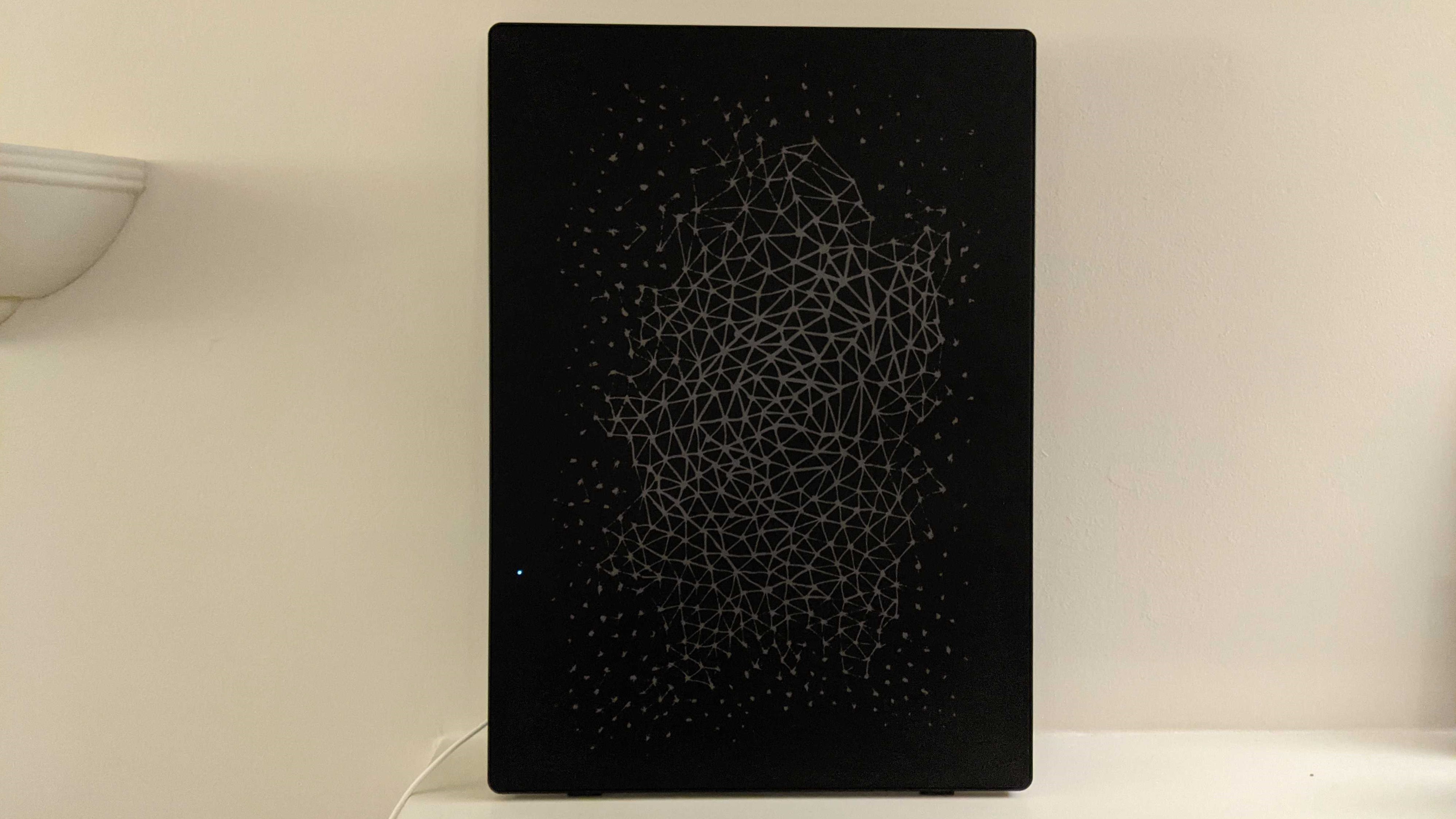 The Symfonisk Picture Frame seen from the front, with its music inspired pattern on show