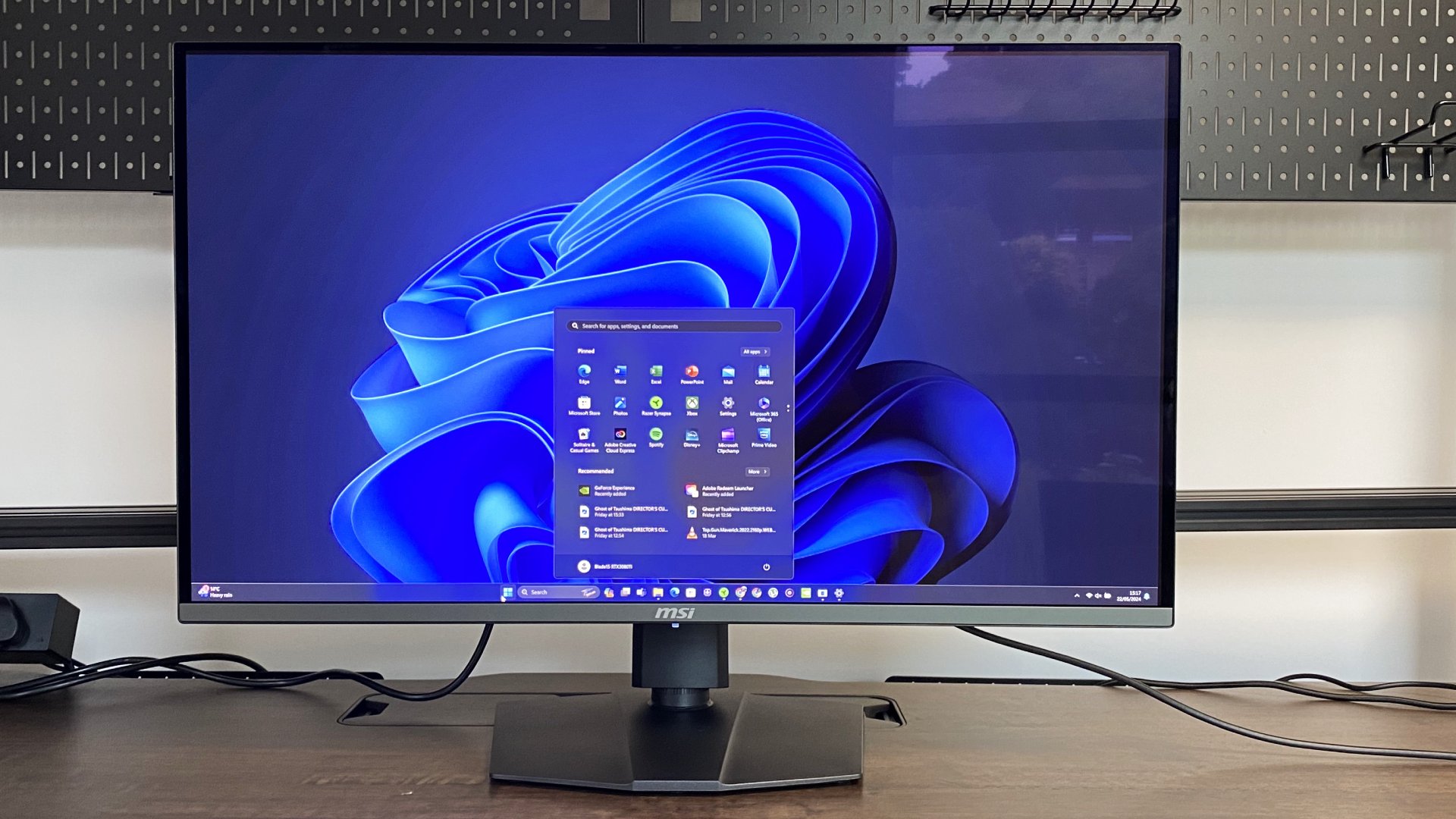 MSI MPG321URX