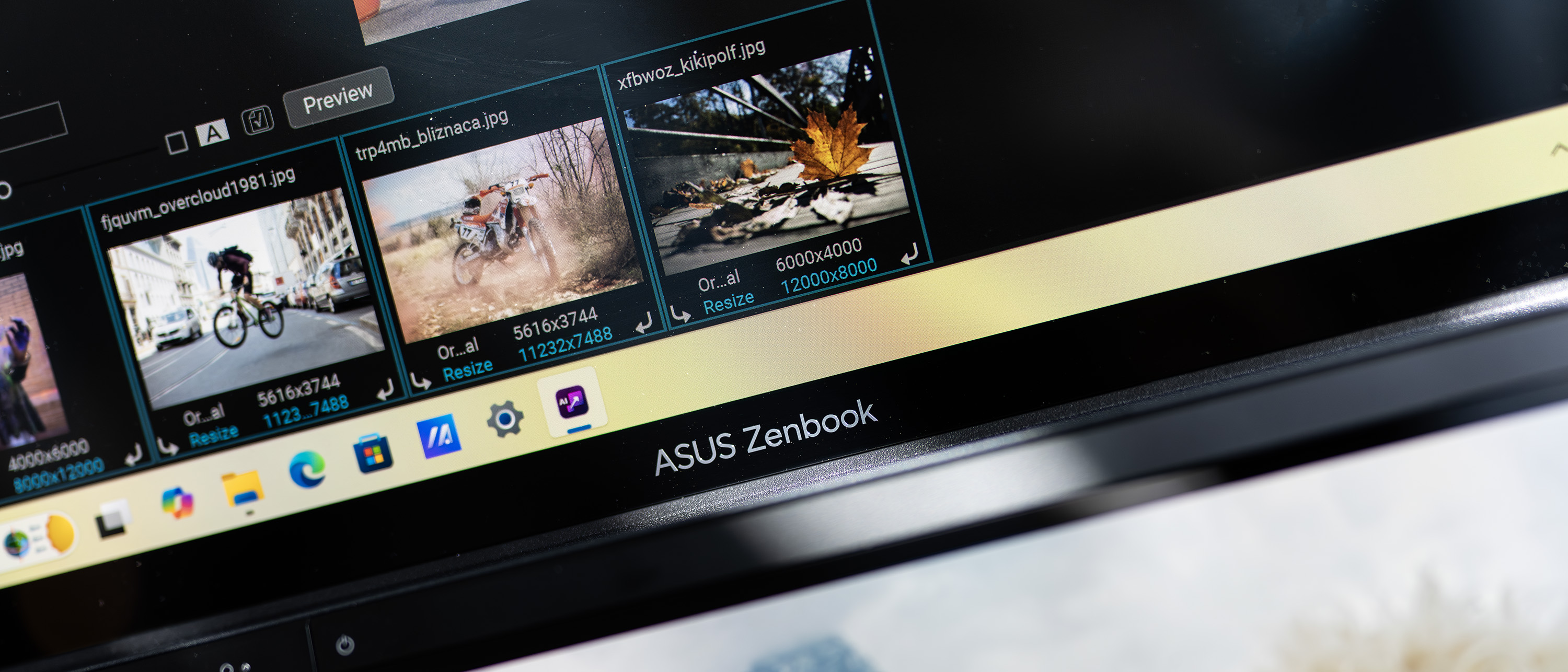 Asus ZenBook Duo 2025