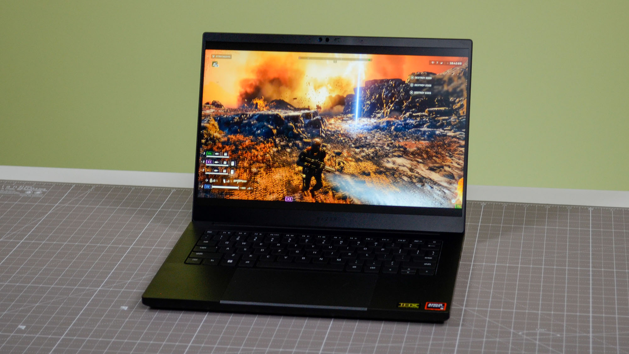 El Razer Blade 14 (2024) en una mesa