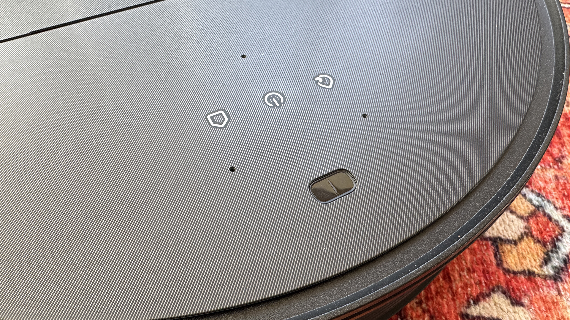 Buttons on Roborock Saros 10 robot vacuum