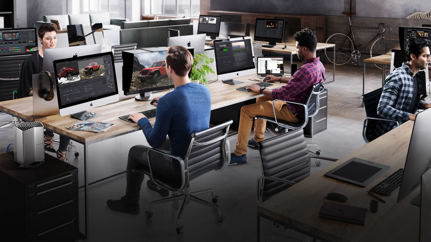 DaVinci Resolve 18 video editing software in use in a studio